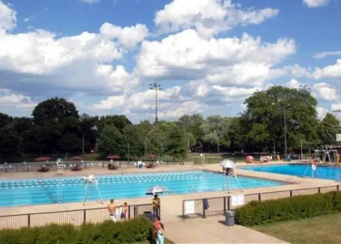 Apartment Well-appointed Cozy Portage Park Apt, Dogs, Kids, Free Parking, 420 Compliant Chicago
